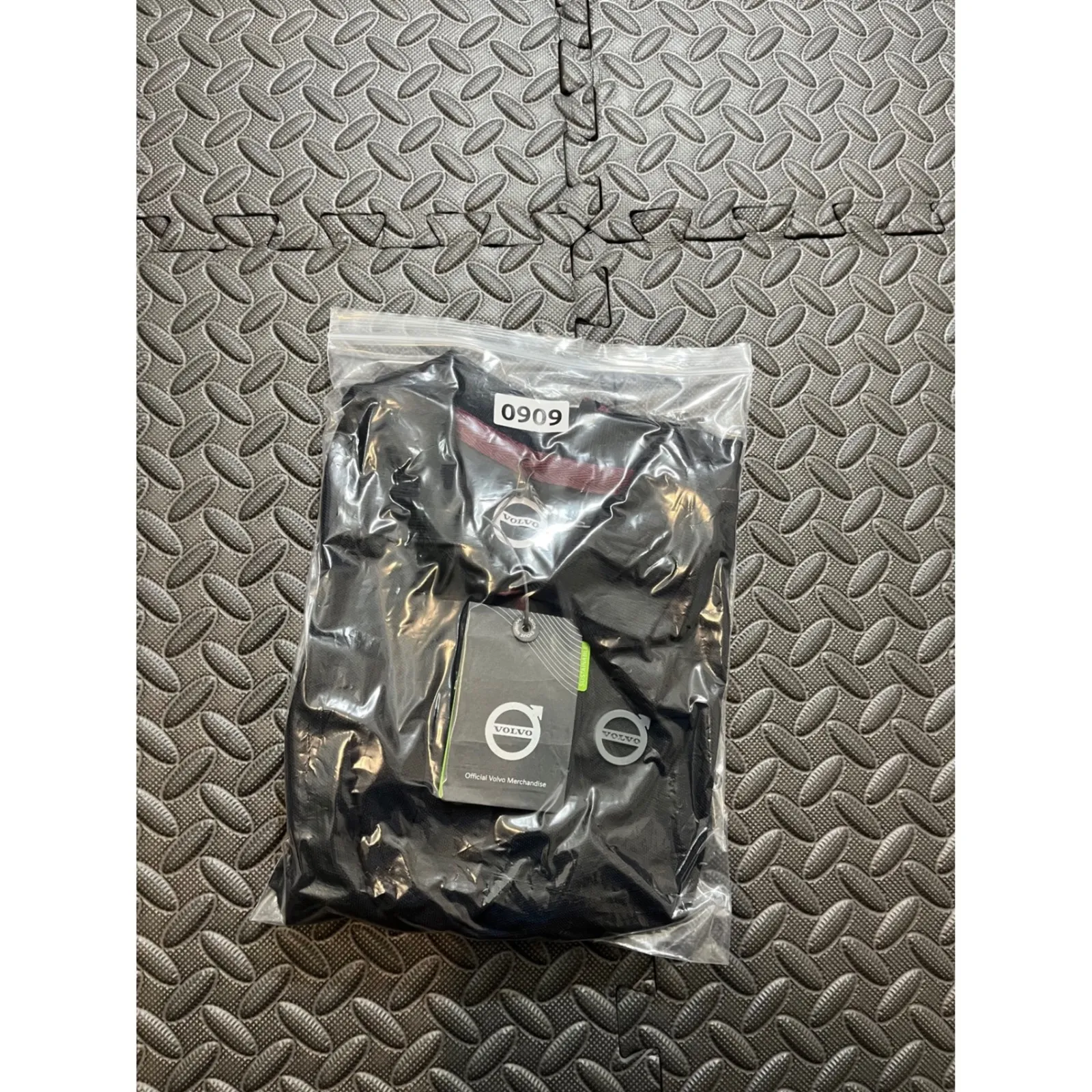 NWT Volvo Iron Mark League Polo Shirt Black Womens Size Small Merchandise Top - Image 11