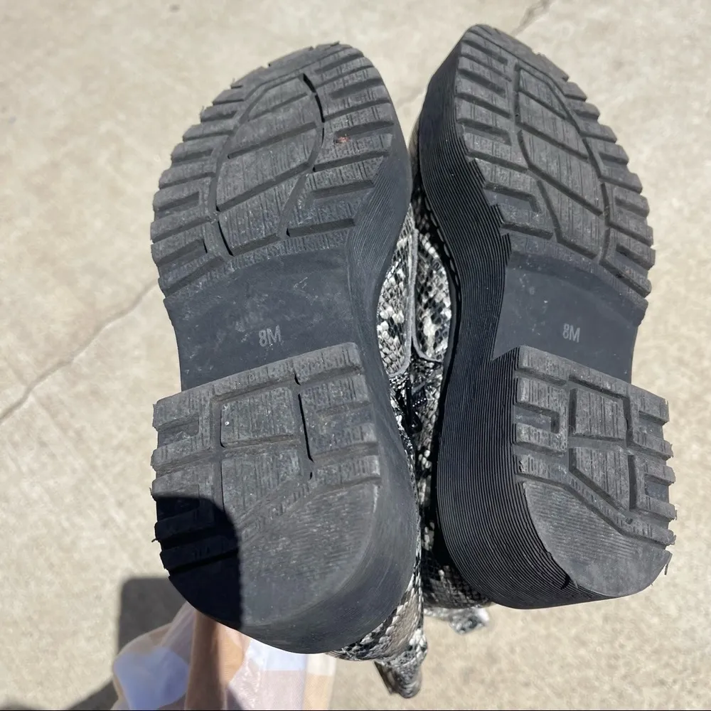 Jeffrey Campbell District Snakeprint Platform Combat Boot size 8 - Image 4