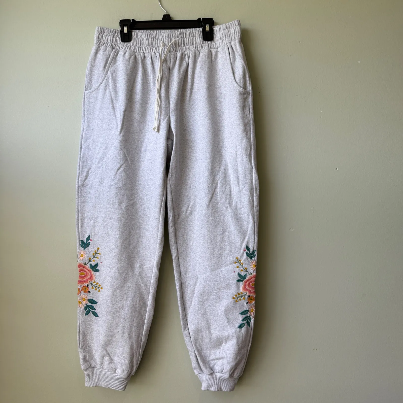 World Market Floral Embroidered Sweatpants Comfy‎ Lounge Joggers S/M Gray - Image 2