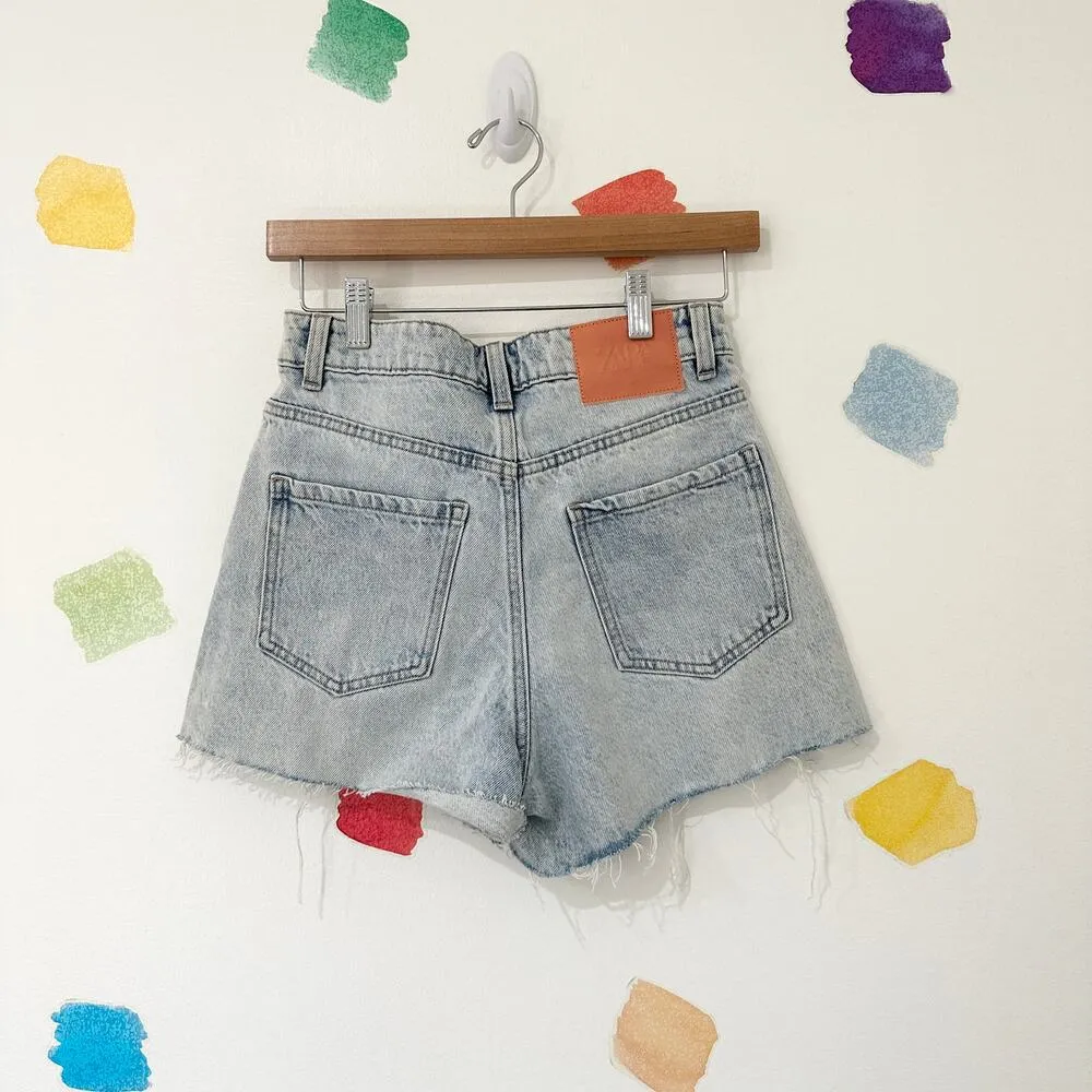 M Zara High Rise Light Wash Cut Off Jean Shorts - Image 2