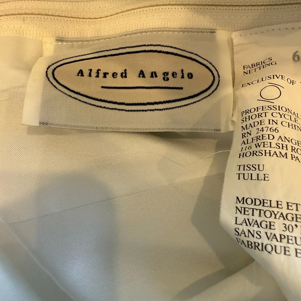 Alfred Angelo Ivory Sleeveless Wedding Dress - Image 2