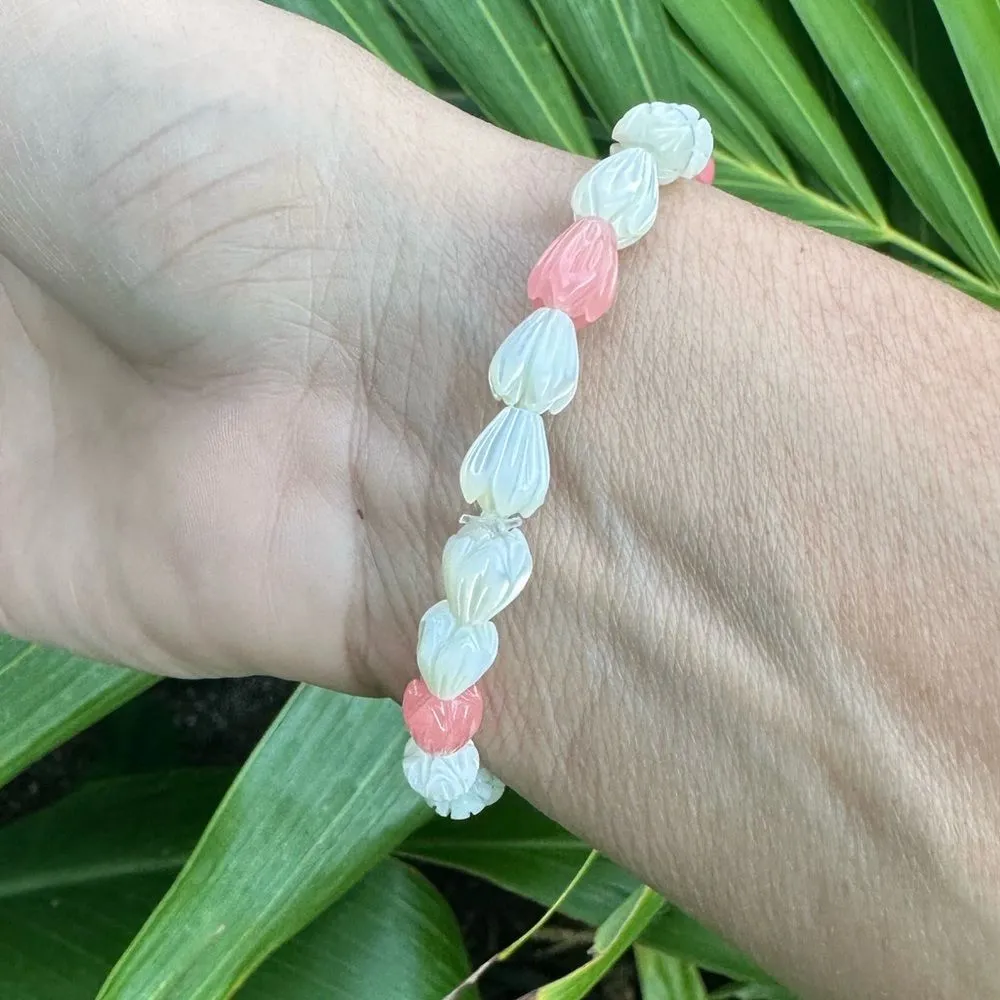 Edison Pearl Mother of Pearl Ivory & Pink Pikake Bracelet Purple - Image 7