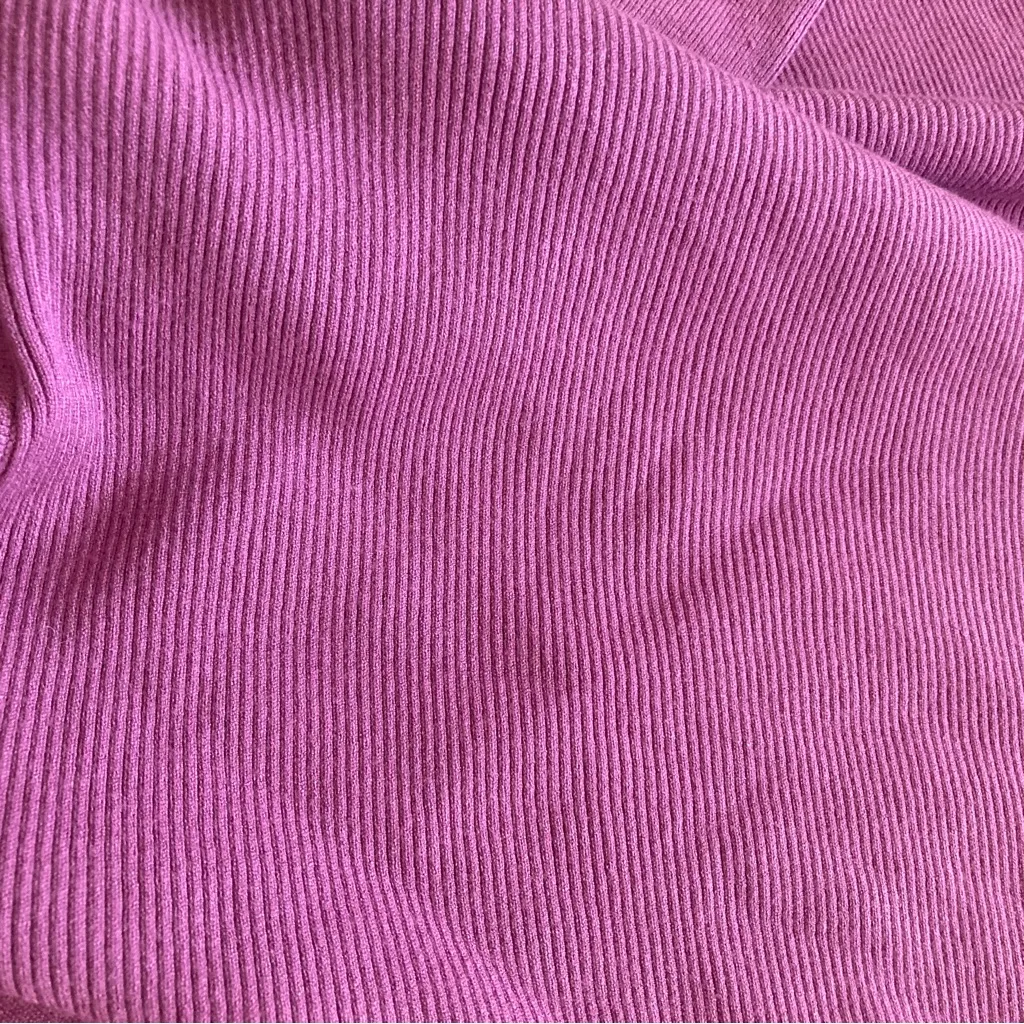 Banana Republic Asymmetrical Crew Neck Sweater Size Small Soft Stretch Purple - Image 7