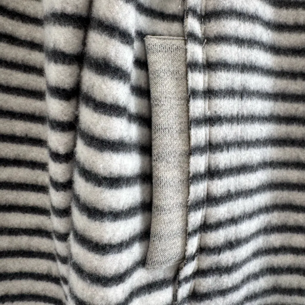 Dolan anthropology Left Coast black & ivory knit jacket sz L Preppy classic Size L - Image 3