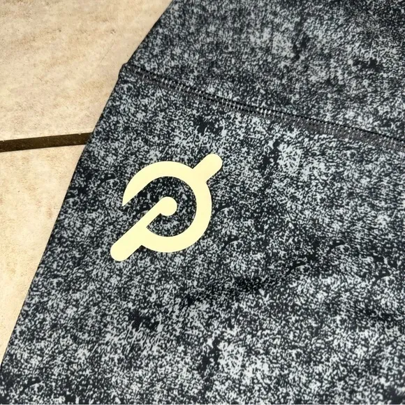 NWT Peloton Cadence‎ Capri Size XS - Image 4