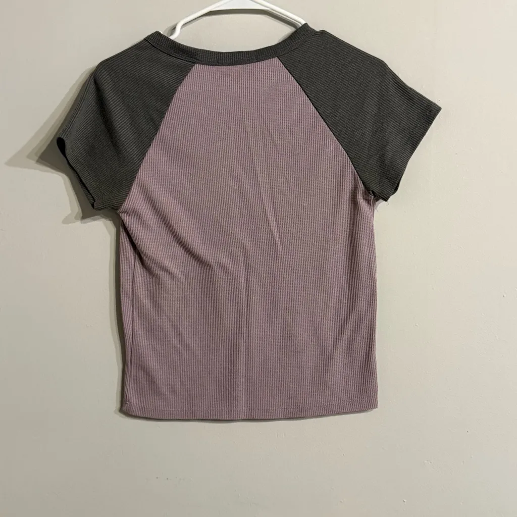 Vail Colorado Graphic Women's Top - Image 2