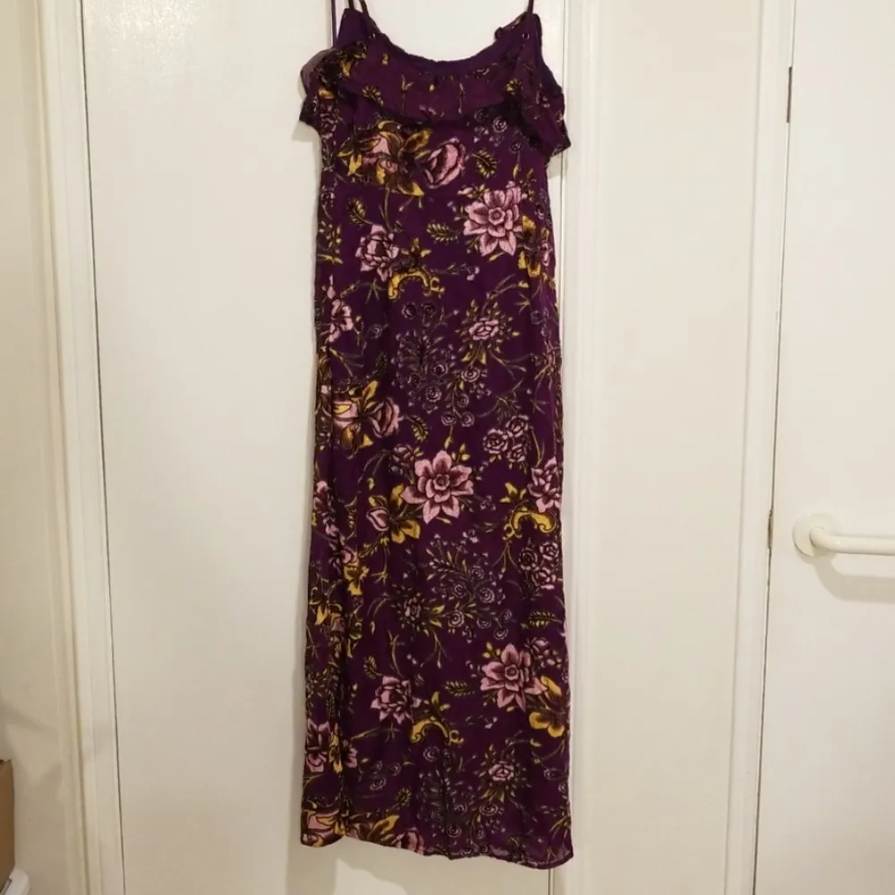 💕HONEY PUNCH💕 Velvet Ruffle Floral Maxi Dress - Image 5