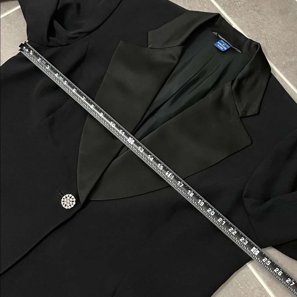 Austin Reed Formal Tuxedo Jacket size 18 Black - Image 4