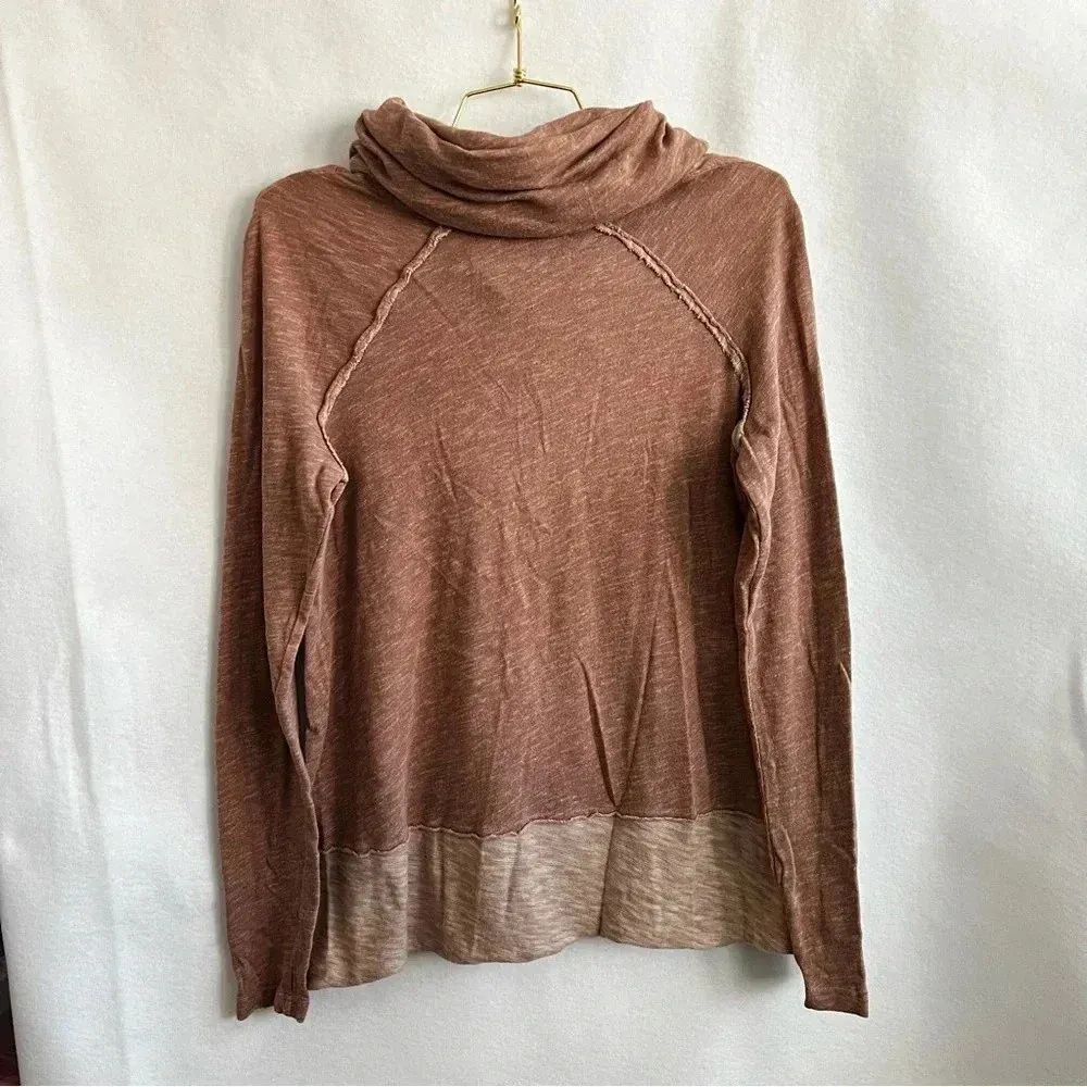 Free People Beach Cocoon Cowl Neck Pullover Heathered Brown Sz M/L Raglan Sleeve - Image 4
