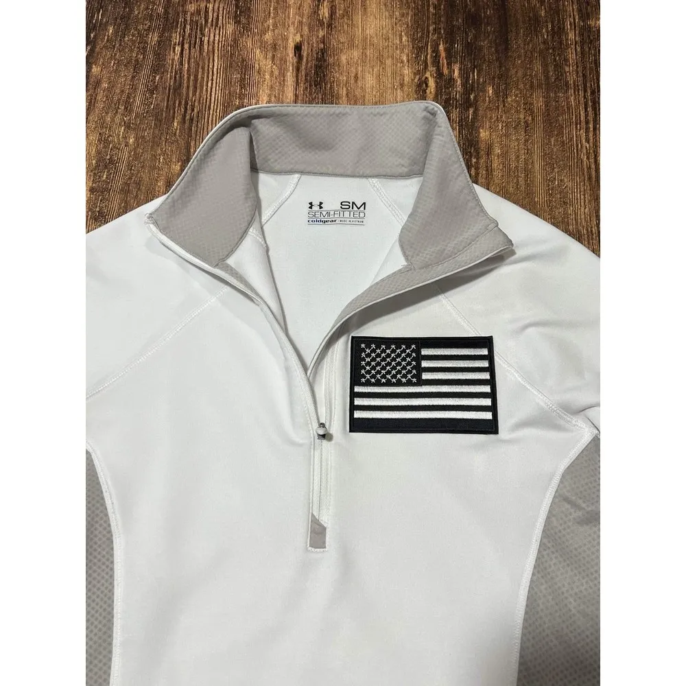 Under Armour 1/4 Zip Pullover Semi Fitted Size SMALL - Image 4