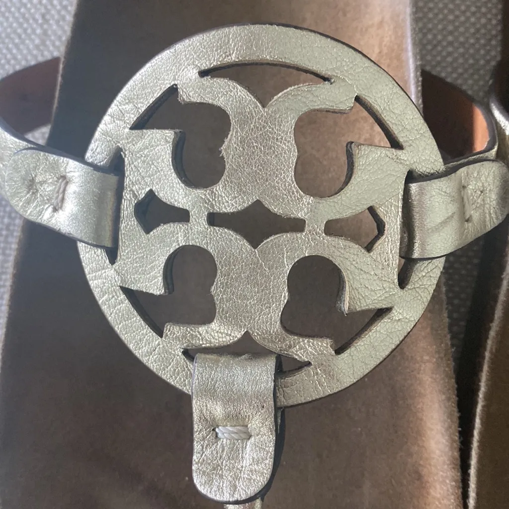 Tory Burch Miller Cloud Sandal, size 9, Gold Metallic. - Image 2