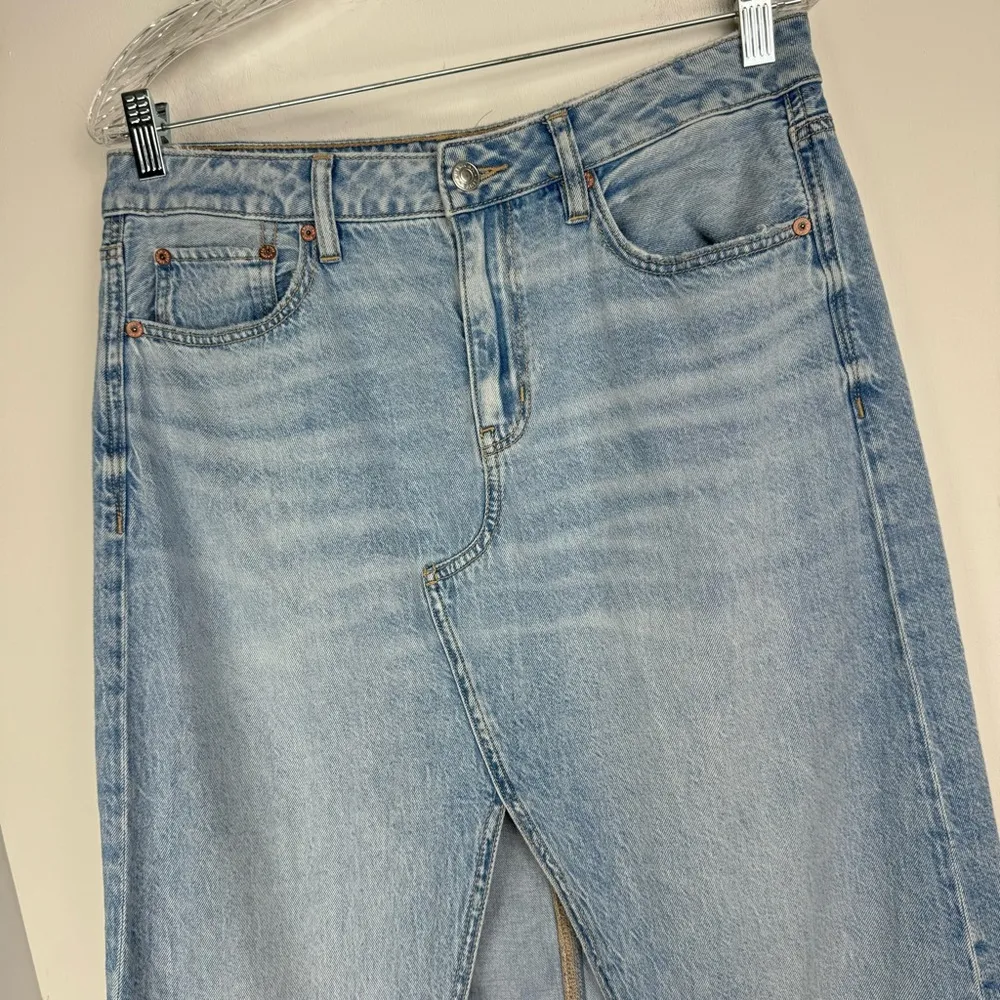 American Eagle Low Rise Maxi Skirt Sz 6 Light Wash Denim Dreamy Drape Slit - Image 10