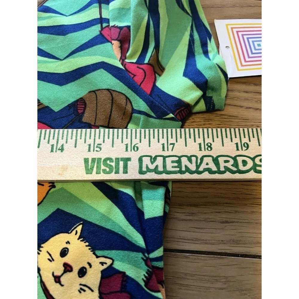 LuLaRoe T Shirt Large Green brown cat kitty kitten on sled Size Small Winter NWT - Image 4