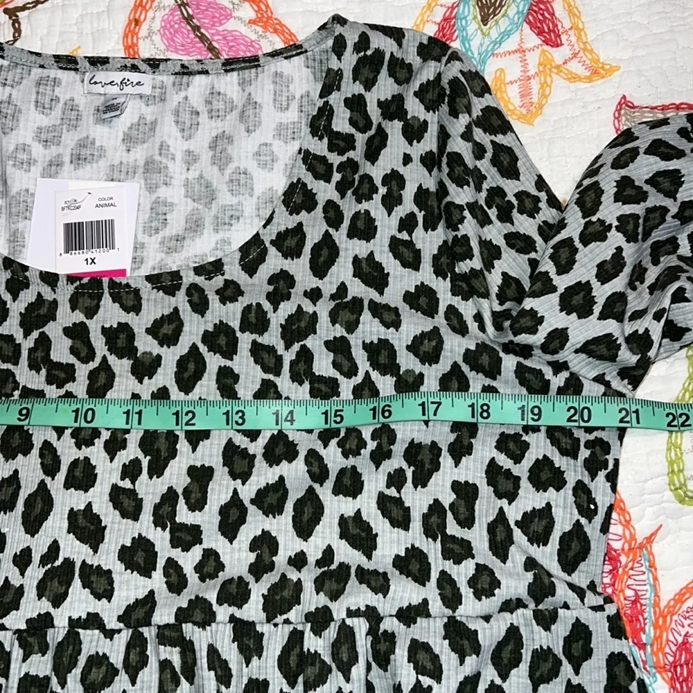 Love, fire size 1X top cheetah print ruffle bottom plus size long sleeve Black - Image 3