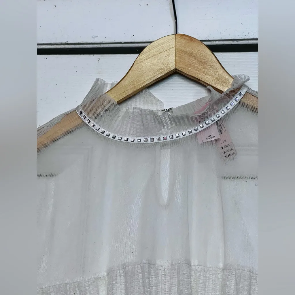 Victoria’s Secret white sheer pleated tunic top
NWT - Image 8