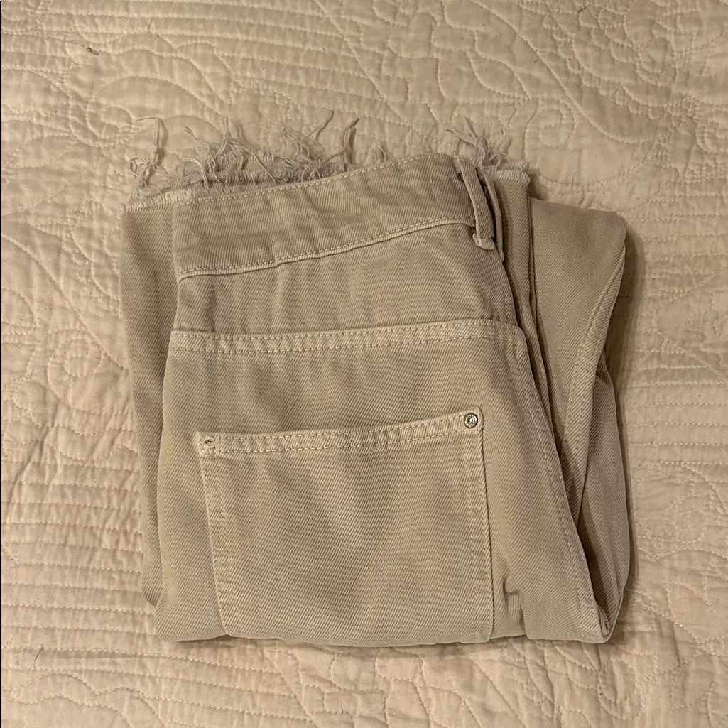 Zara Cream Jeans with Frayed Hem - Image 2