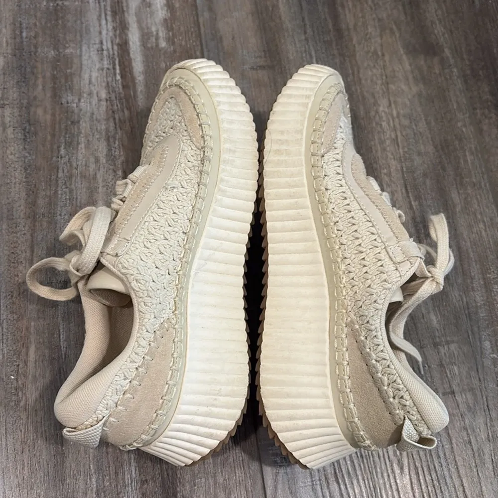 Dolce Vita Dolen Sandstone sneakers 7.5 - Image 8