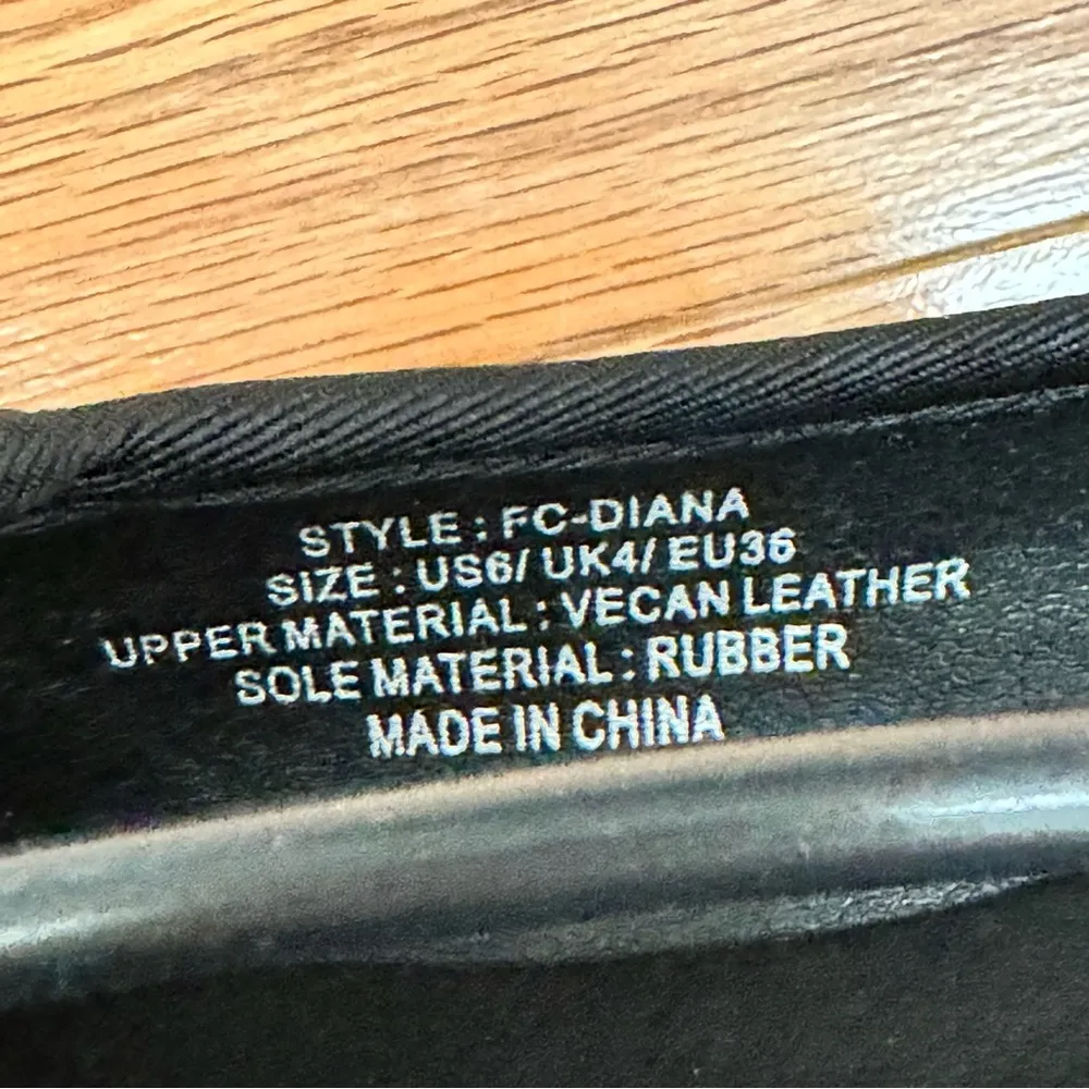 Diana Snake black white Printed Flats size 6 NWT - Image 8