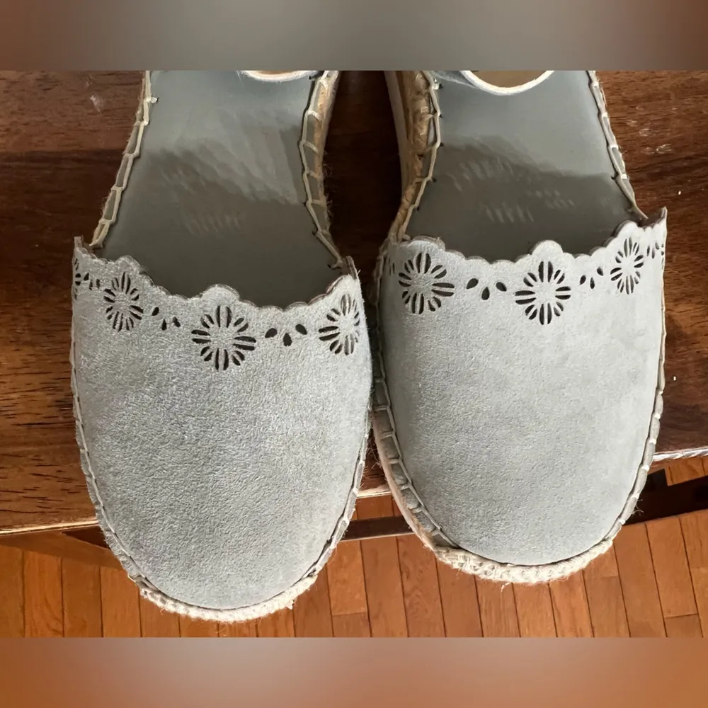 Vince Camuto Breshan Espadrilles in Mint.  Size 6 - Image 5