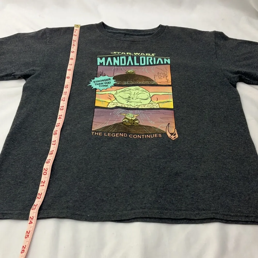 Star Wars Mandalorian gray short sleeves Graphic T-Shirt womans size xtra large - Image 4
