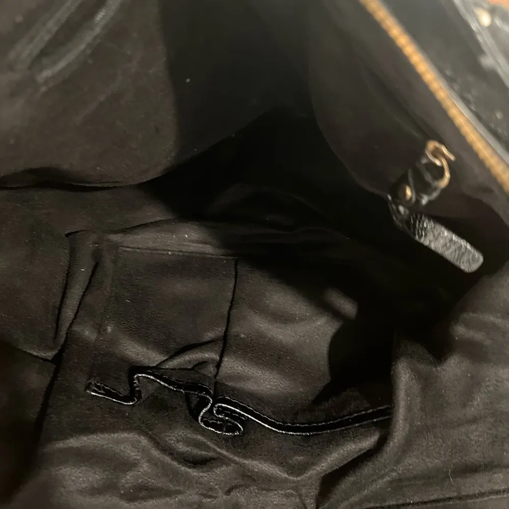 Charles David Black Patent Women's Bag - Image 2