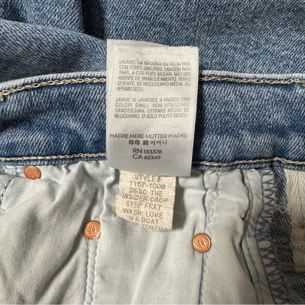 MOTHER The Insider Crop Step Fray Love in A Boat Distressed Jeans Size 28 Blue - Image 12