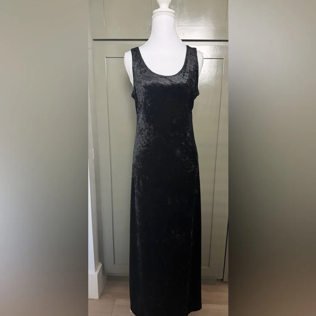 Chic Black Velvet Maxi Dress Size M - Image 2