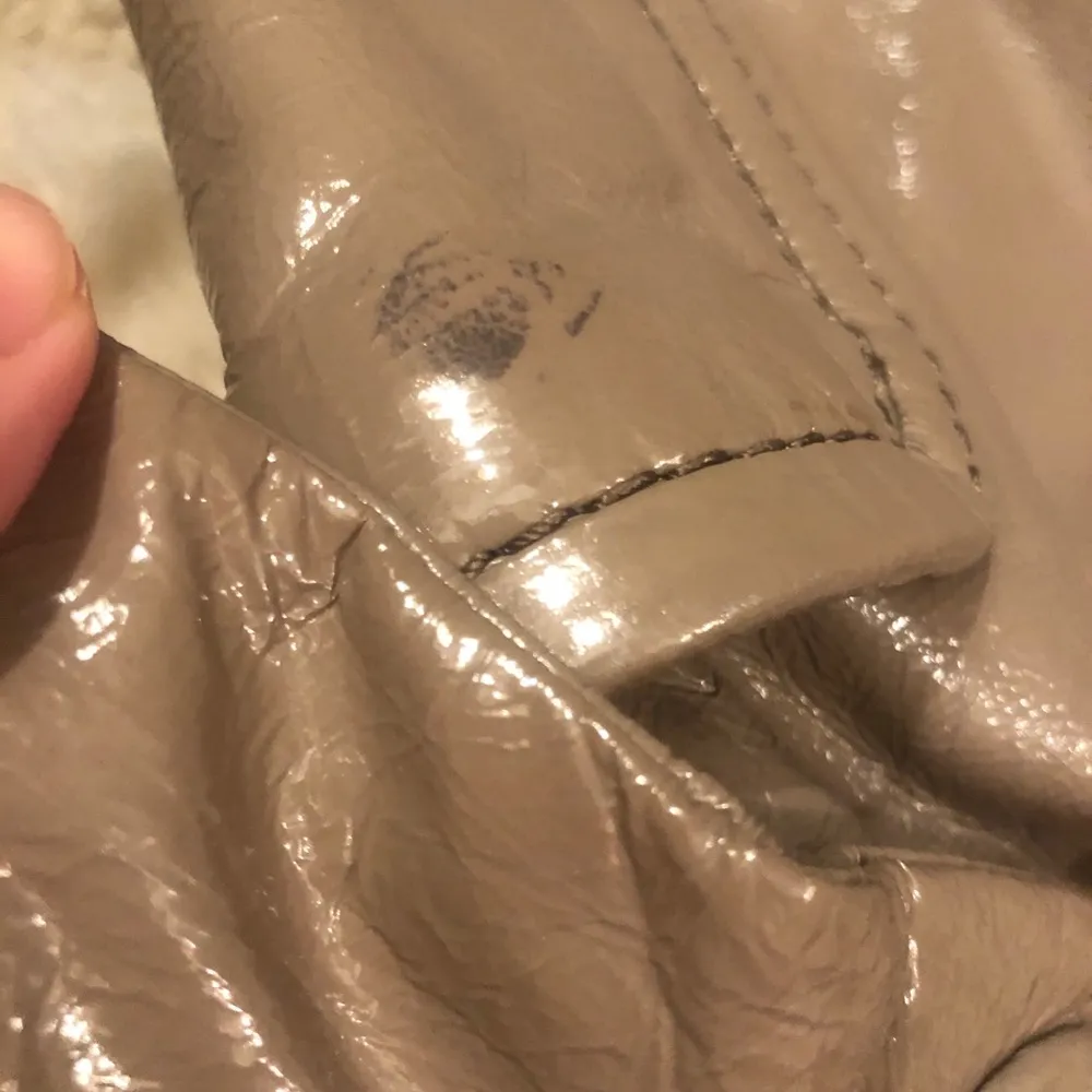 Marc by Marc Jacobs patent bag purse - Image 8