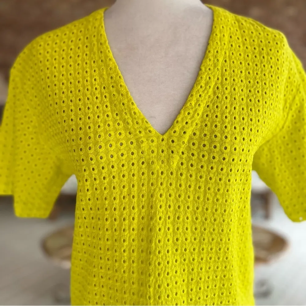 Theory Nolani Top Neon Embroidered Eyelet Short Sleeve Yellow XS V-Neck Bright - Image 5