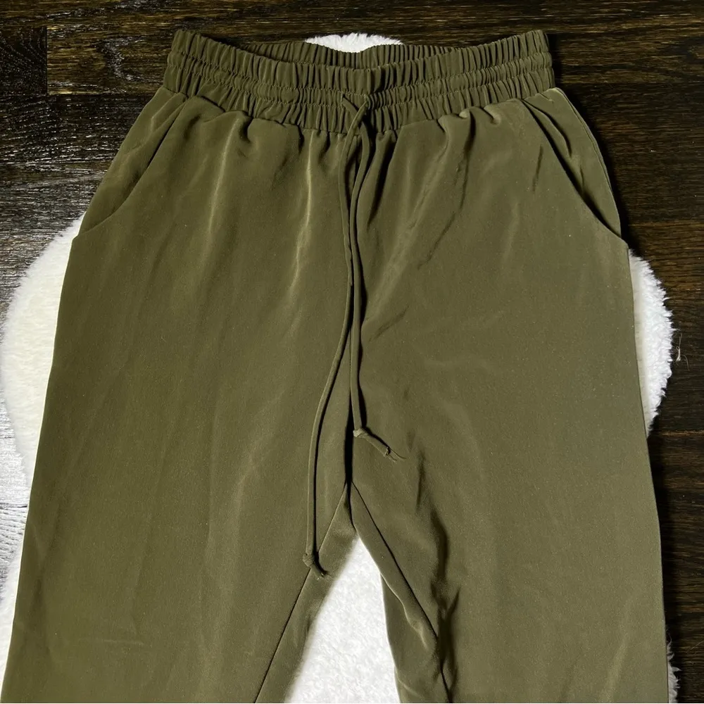 Forever 21  Hunter Green Jogger Pants - Image 2