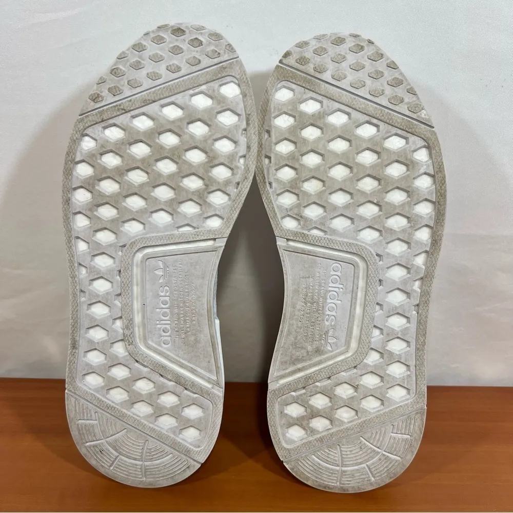 Adidas Women’s NMD_R1 Wonder White Gold Sneaker Size 7 #796 - Image 8