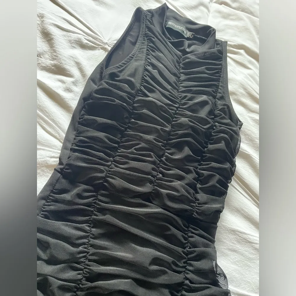 ⚠️SOLD⚠️Tanktop turtle neck ruffled mesh dress Black Size 4 - Image 4