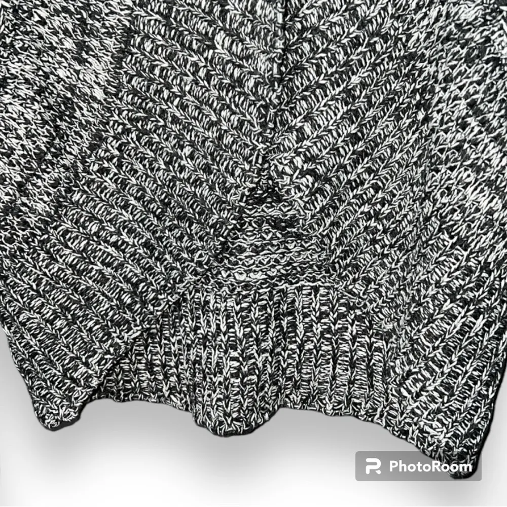 Rue21 size small grey one button cocoon cardigan long sleeve scooped side design - Image 3