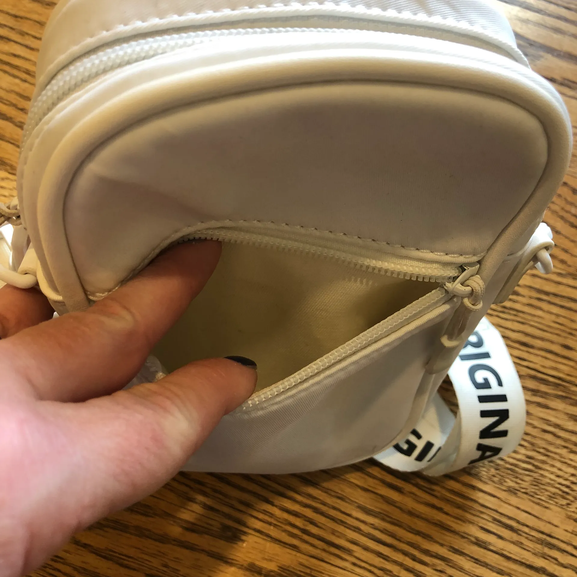 Like Dreams LD Crossbody Bag White - Image 4