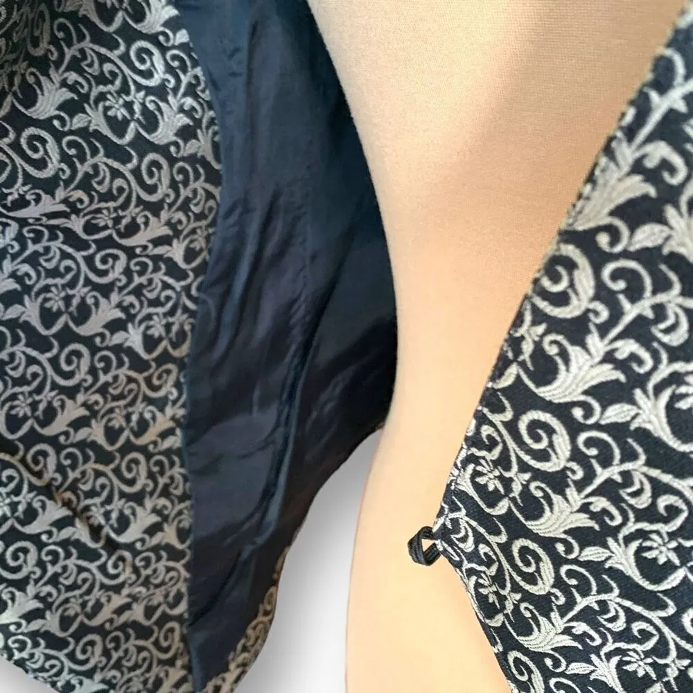 Vintage Gap Vest Wrap Tie Front Black Silver Abstract Brocade Vneck Waistcoat - Image 5