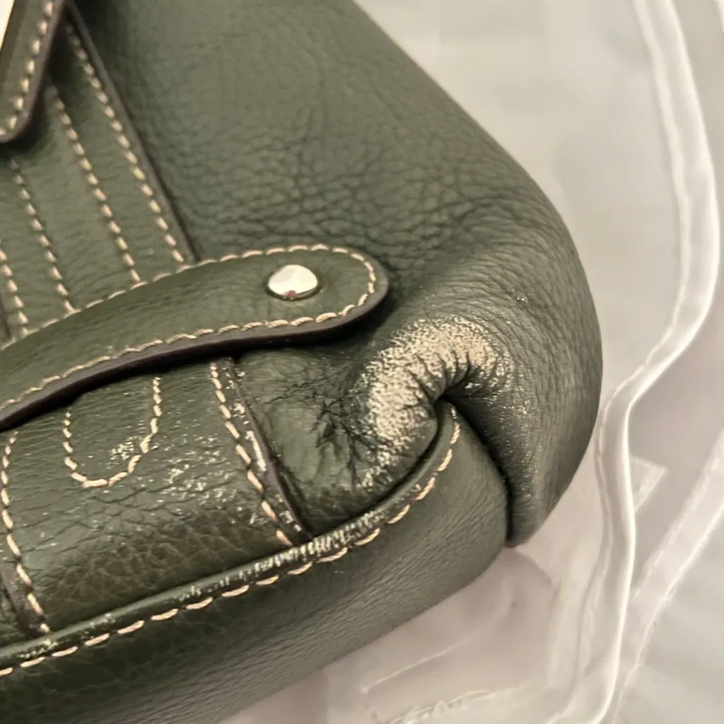 Tignanello Olive Green Leather Shoulder Bag - Image 7