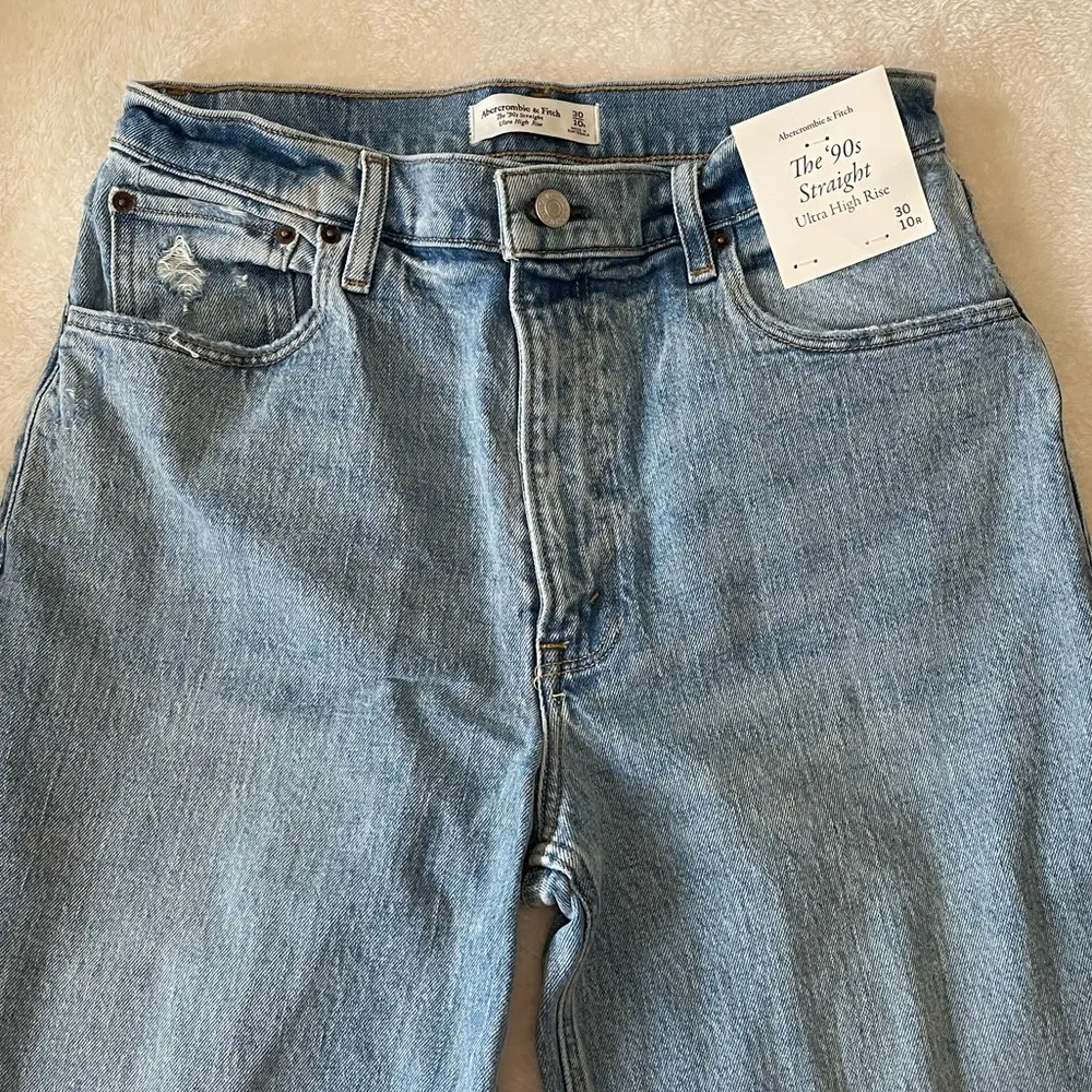 NWT Abercrombie & Fitch Distressed Ultra High Rise 90’s Straight Leg Denim Jeans - Image 2