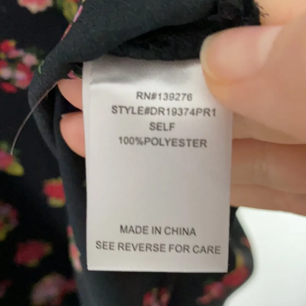 DR2 popover black floral rose print swing blouse size M Size M - Image 9