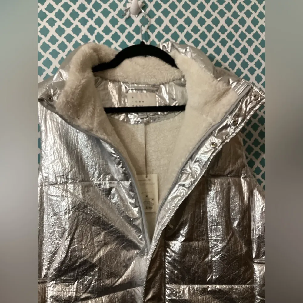 A new day women’s puffer vest NWT - Image 10