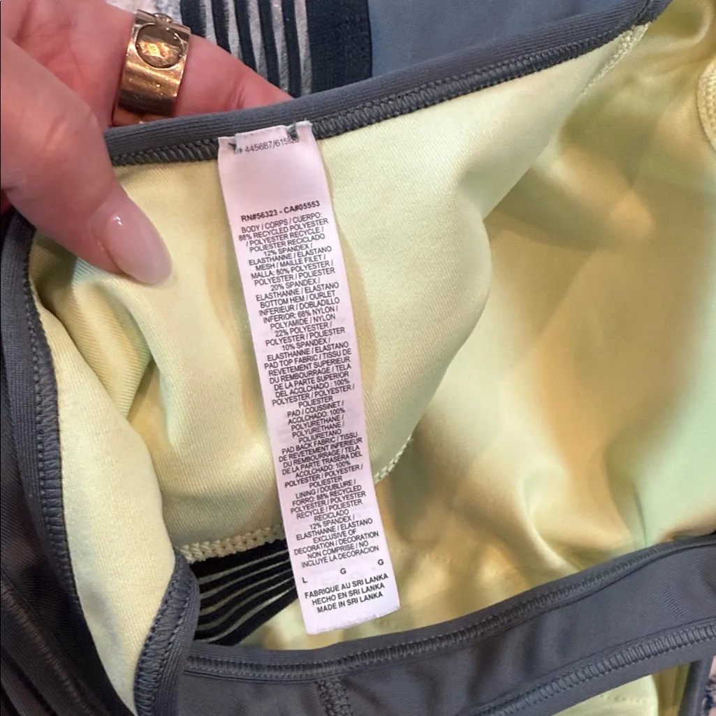 Nike Women's Charcoal and Black Sports Bra size Large - Image 5