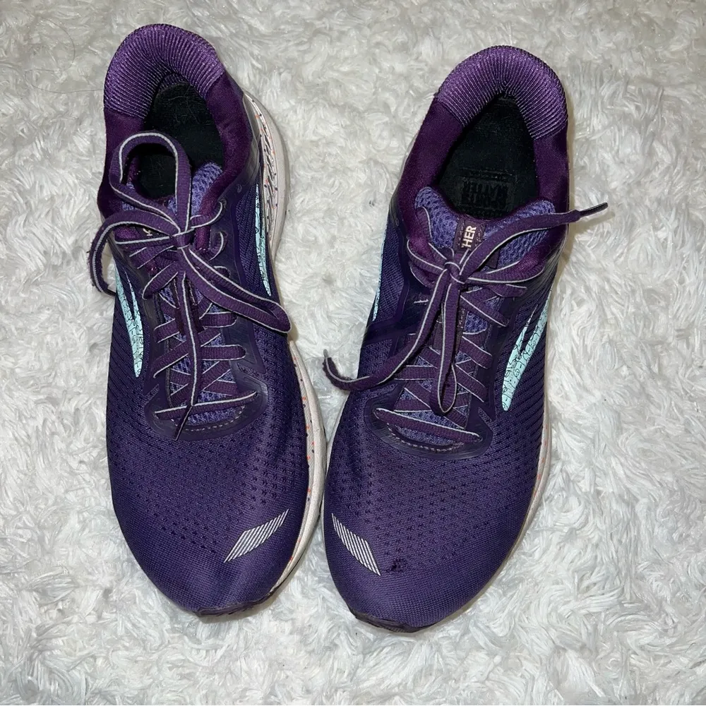 Purple Women’s Brooks Tennis Shoes Size 11 - Image 4