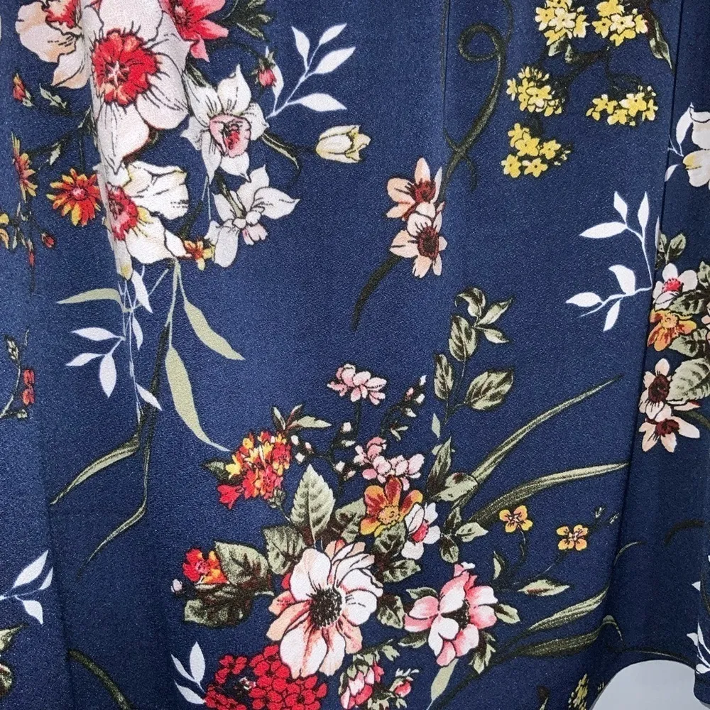 Mauve Blue Floral Sleeveless Stretch Knit Crochet Front Flowy Blouse 2X - Image 4