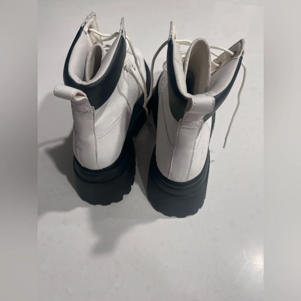 NEW‎ Timberland SKY 6 Inch Lace Up Platform Boots White Nubuck  Size 10 Leather - Image 7