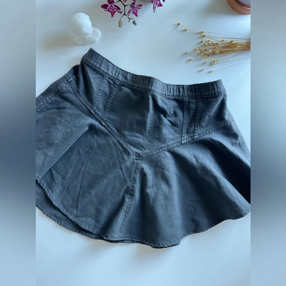 Aerie american eagle ruffle denim circle mini skirt ,dark grey wash Size… - Image 2