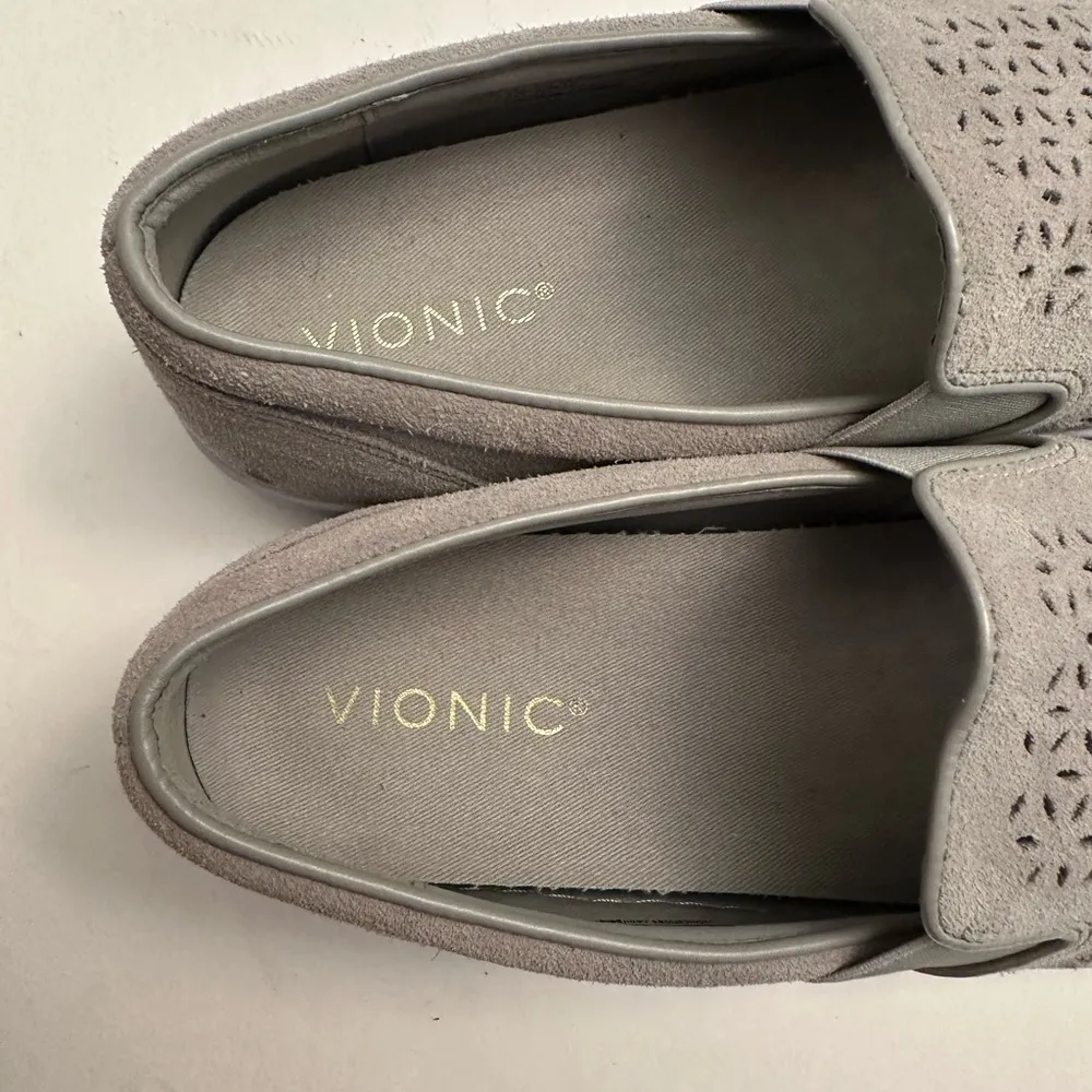 VIONIC Splendid Kani Suede Women's Slip-On Walking Shoes in Grey Size 9.5 - Image 10