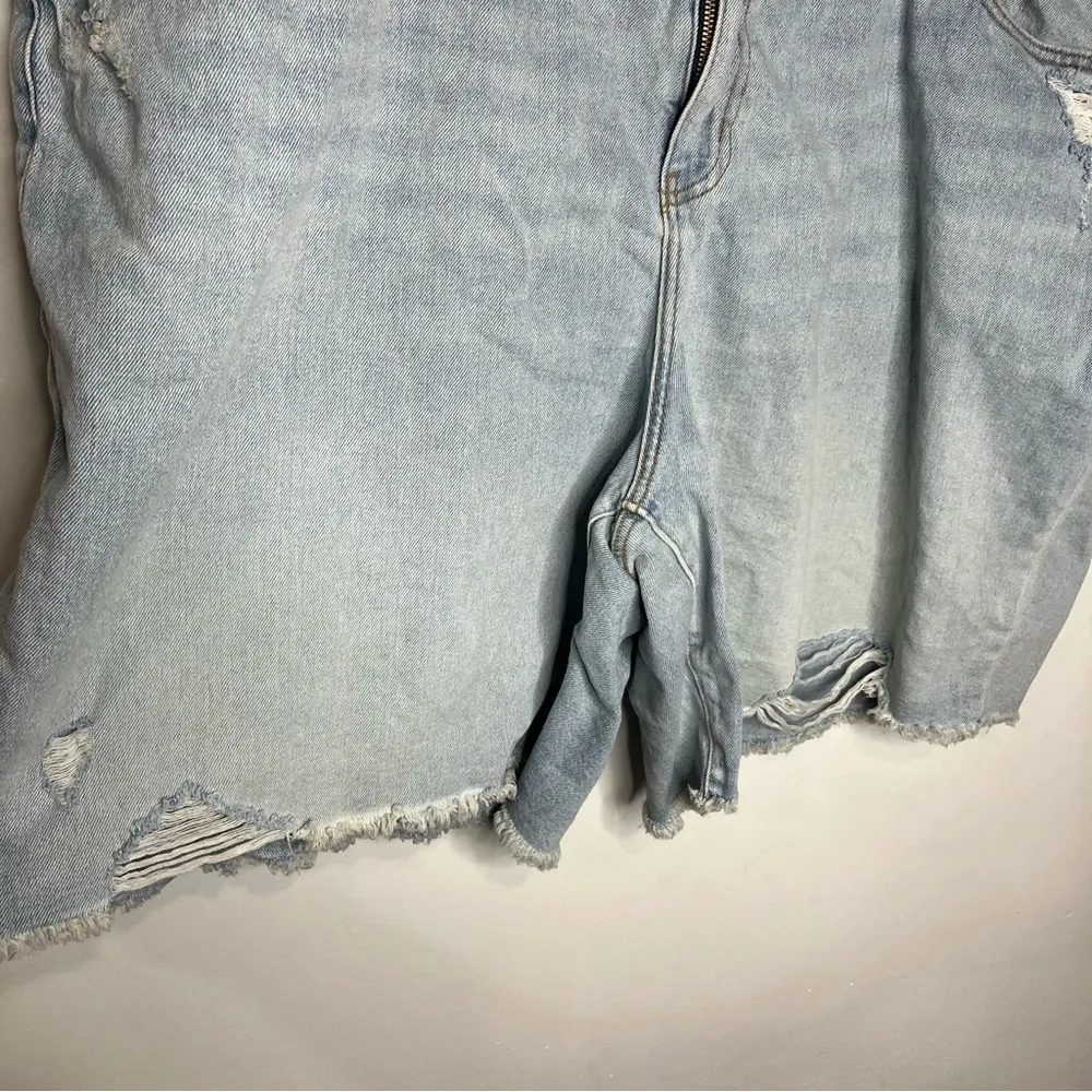 Lane Bryant mid rise‎ boyfriend Bermuda jean shorts size 28 - Image 5