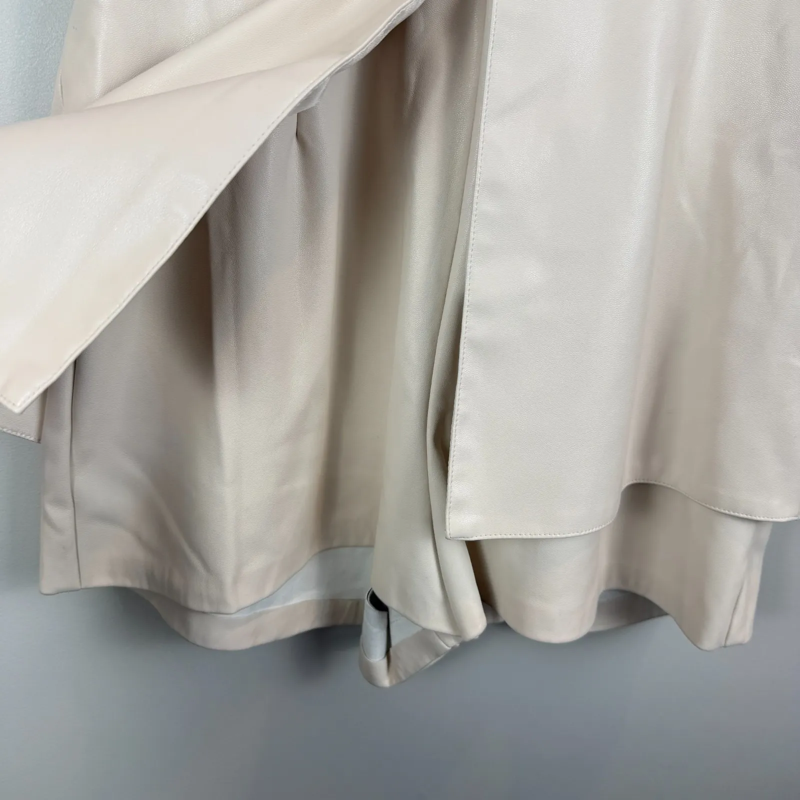 DO+BE Romper Women's Size Large Cream Faux Leather Stretch Deep V-Neck Open Back - Image 5