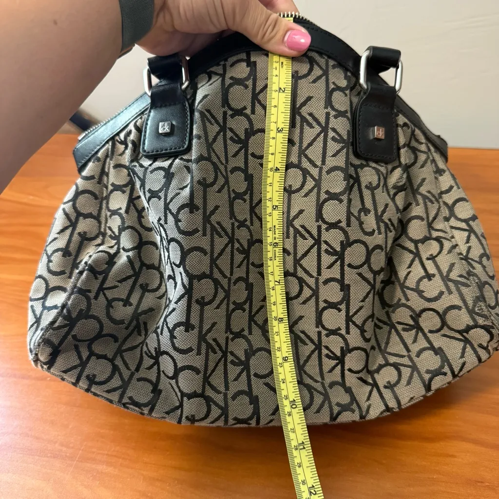 Calvin Klein Monogram‎ Shoulder Bag Tan Black Satchel Purse Leather Detail - Image 4