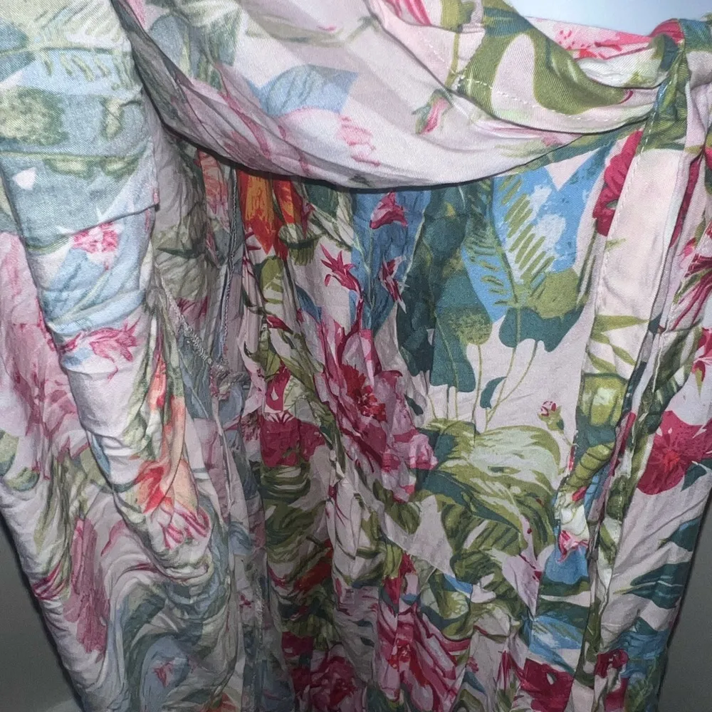 RACHEL ROY NWT Size Small Floral Wrap Skirt, Ruffles, High/Low - Image 3