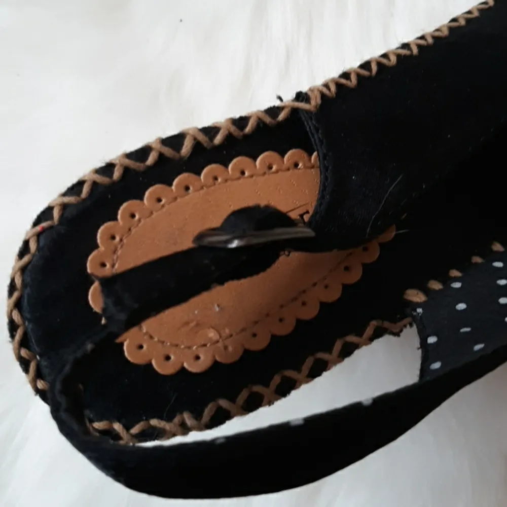 Seychelles Wedge Sandals Black - Image 4